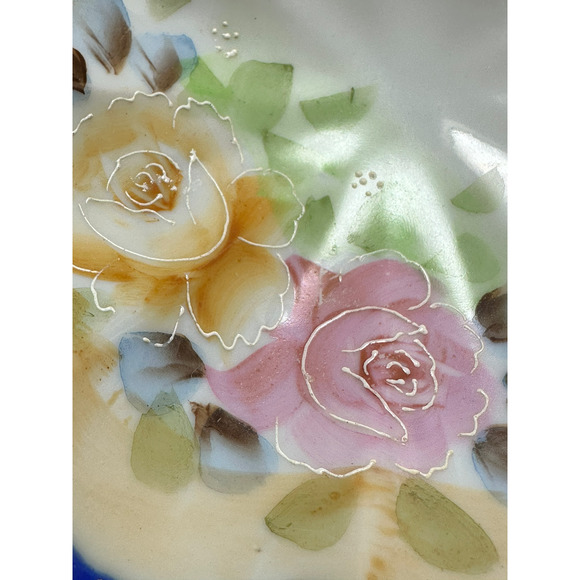 Beautiful! Vintage! Tri-Footed Hand-Painted, Floral Nut or Trinket Dish! - Picture 11 of 11